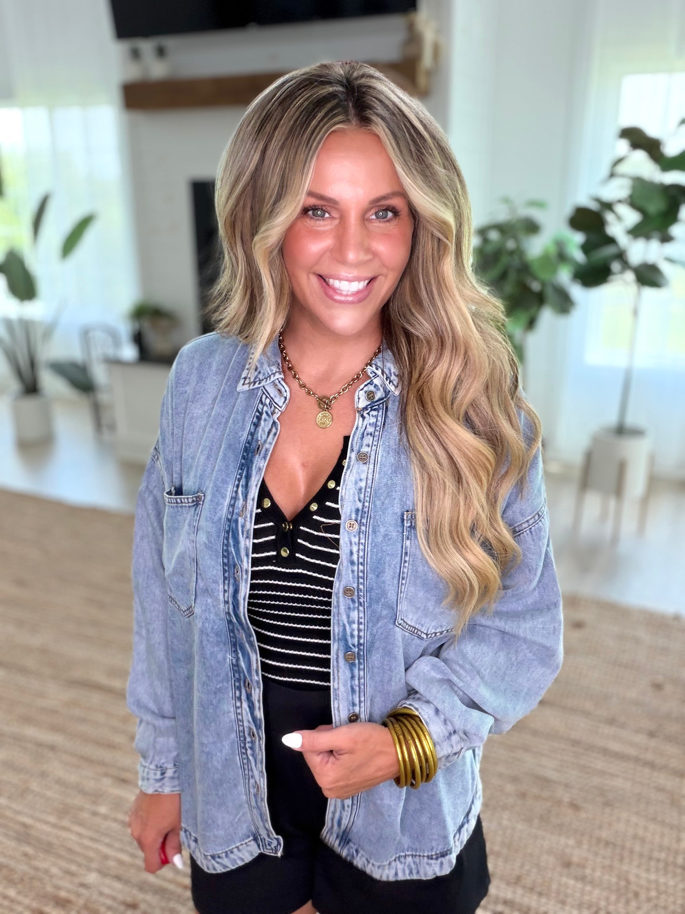 Chambray Washed Button Down Long Sleeve Lightweight Shirt Jacket