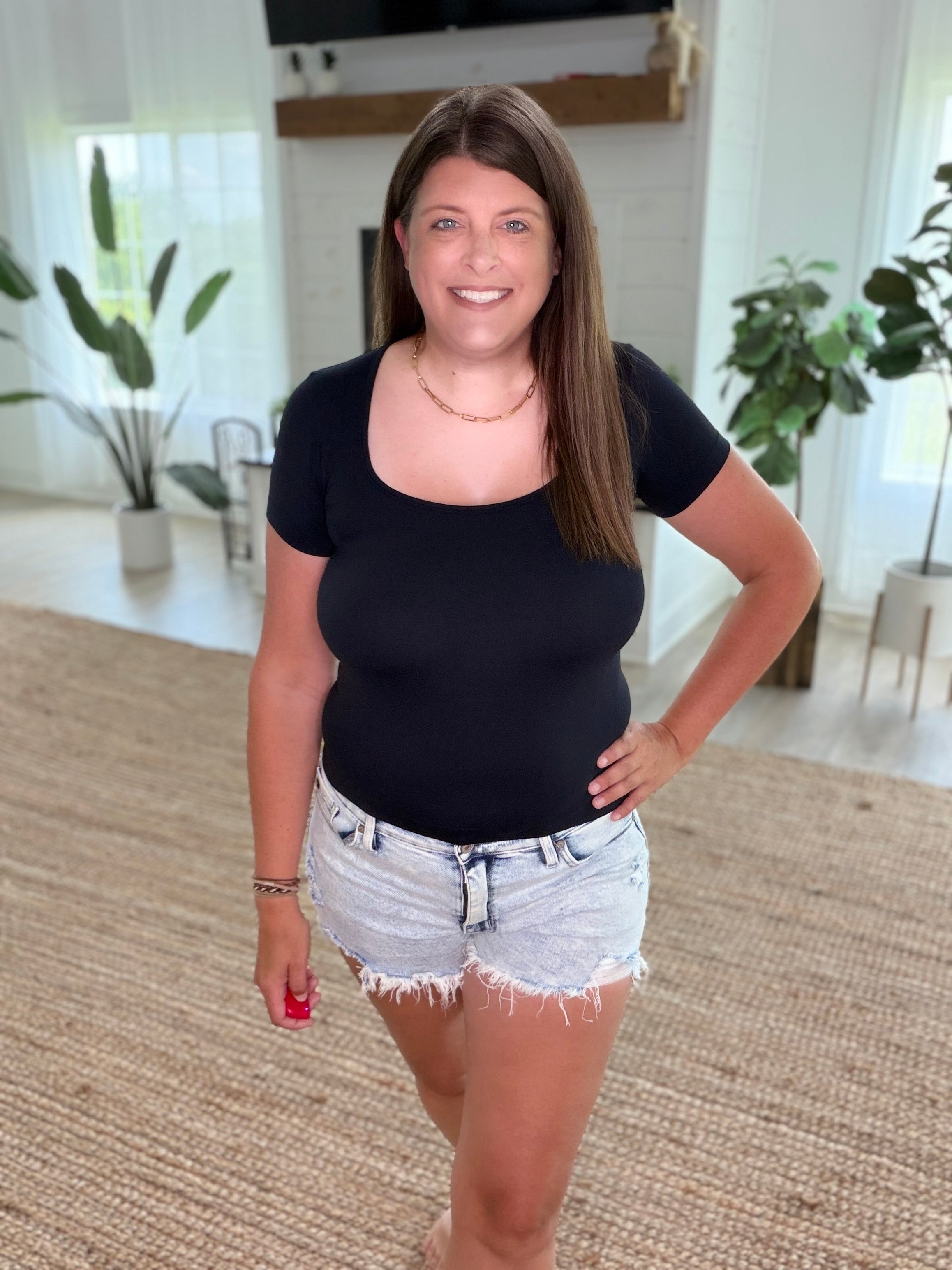 Black Seamless Scoop Neck Short Sleeve Top