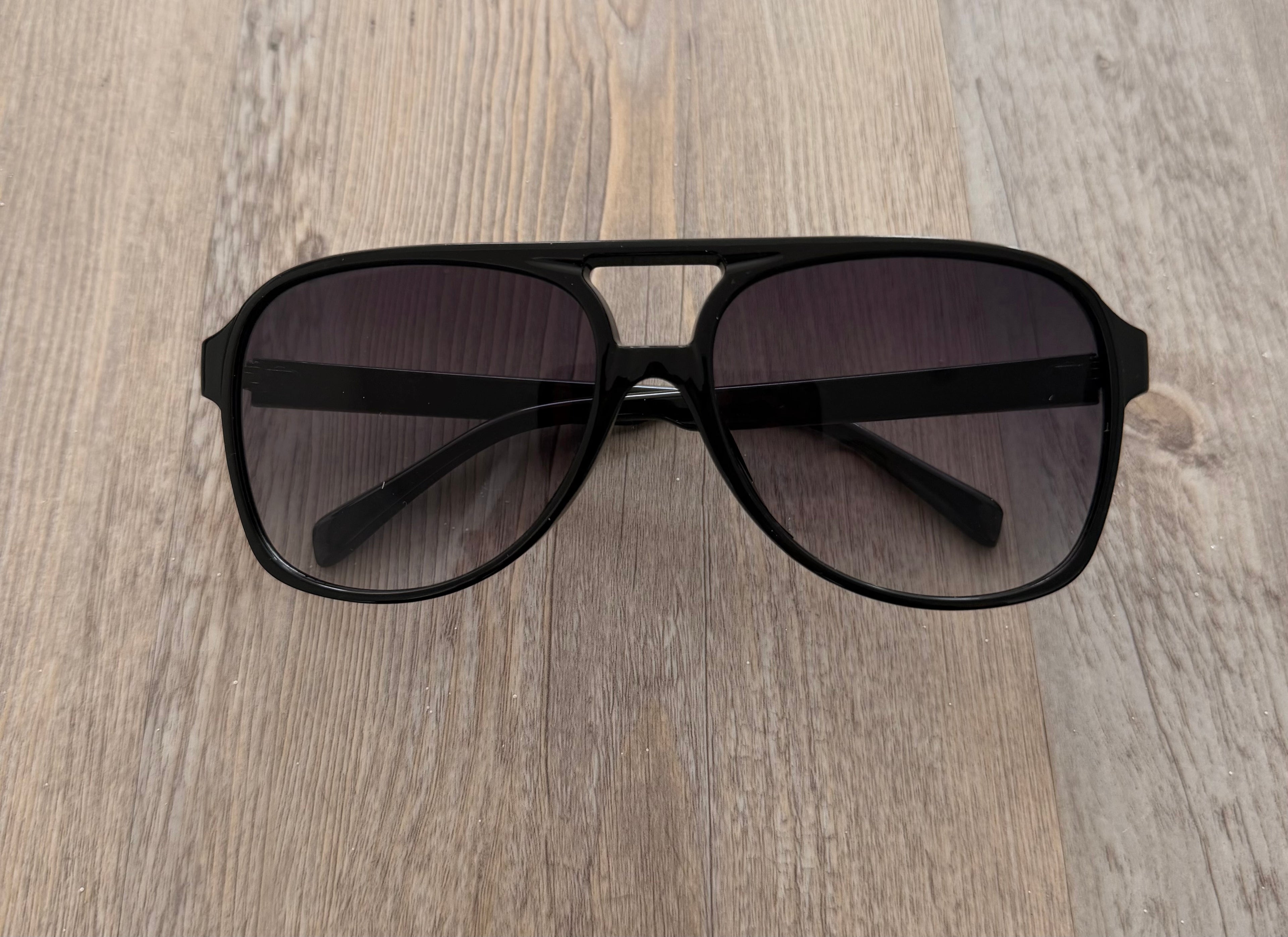 Classic Oversized Frame Sunglasses