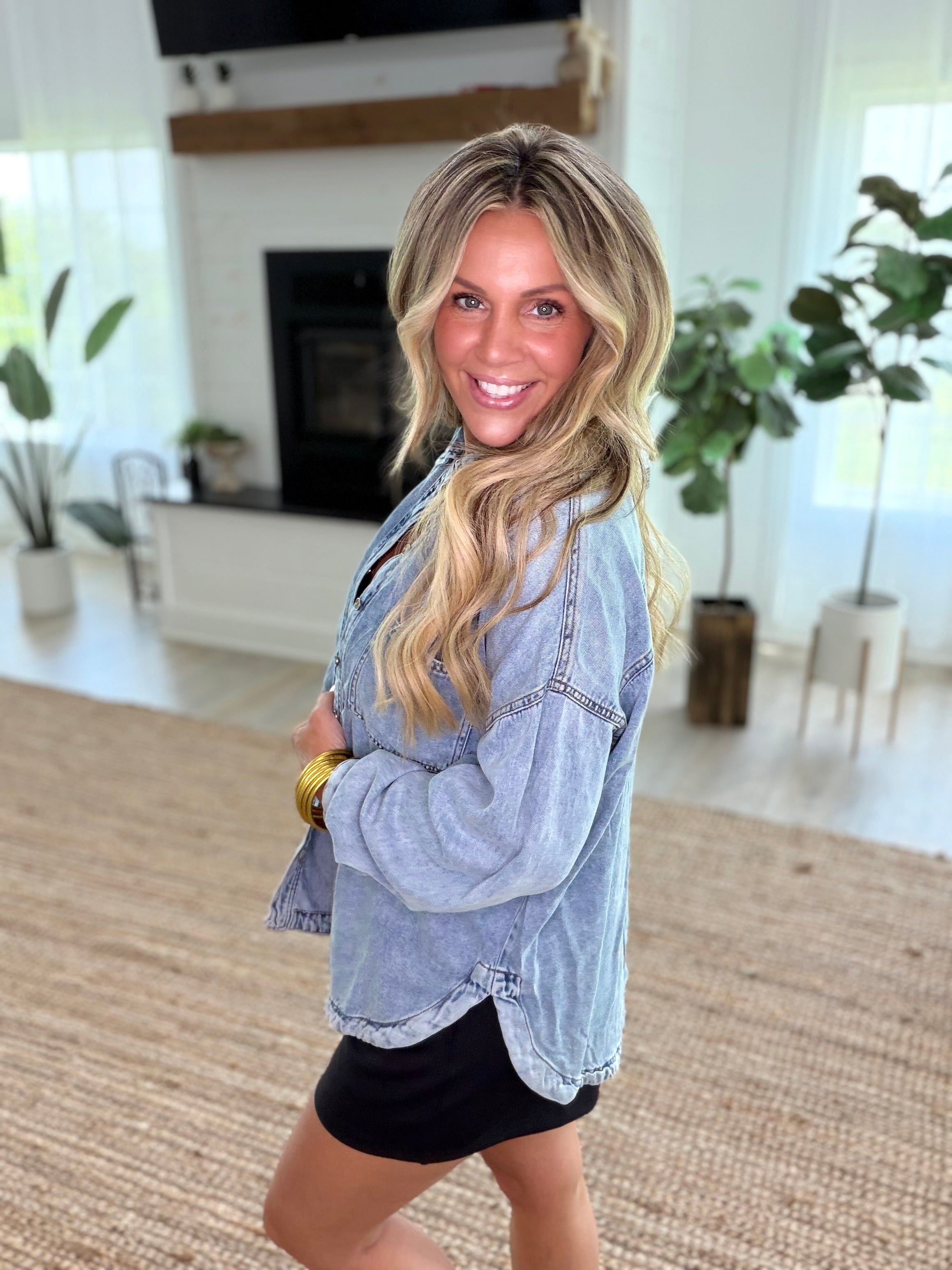 Chambray Washed Button Down Long Sleeve Lightweight Shirt Jacket