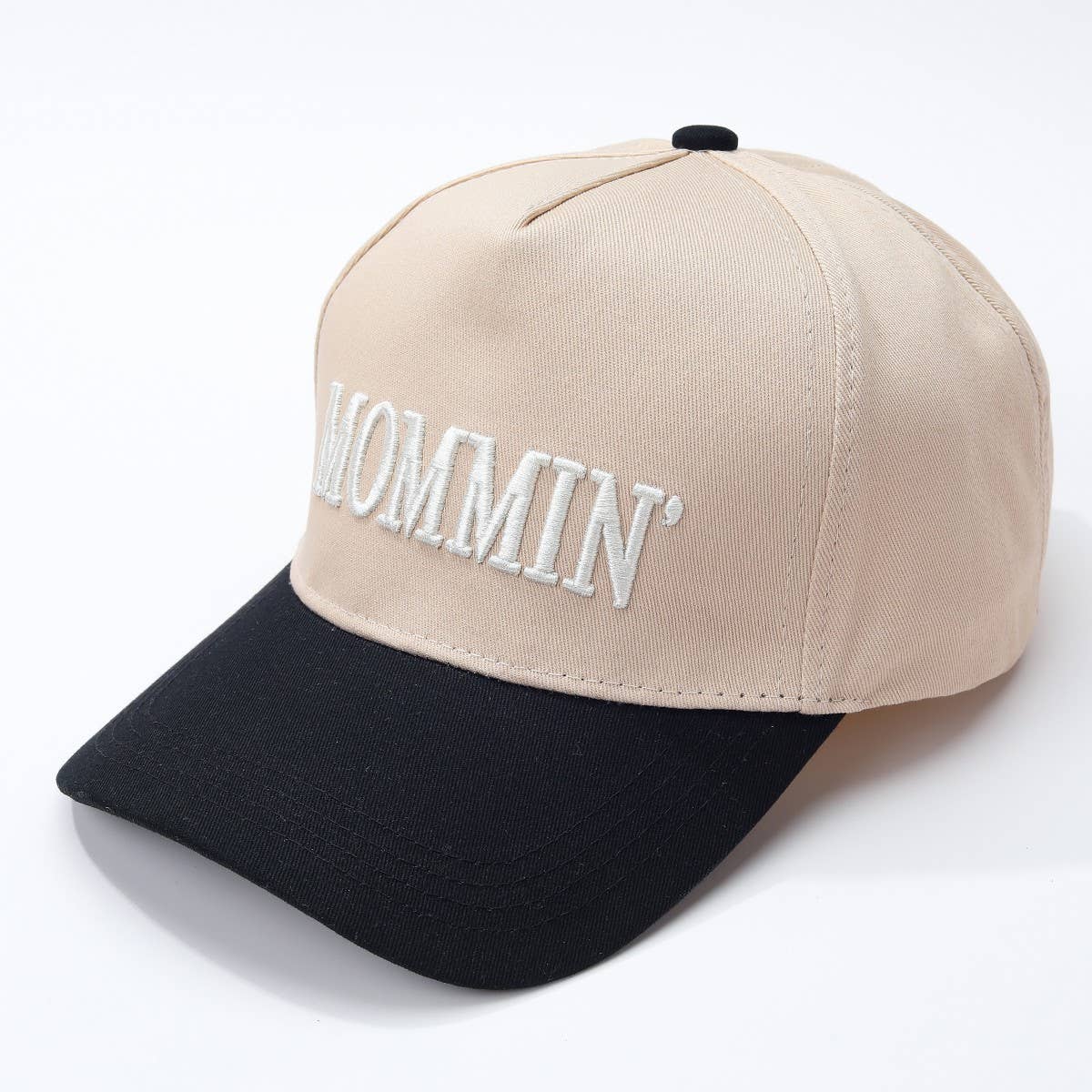 MOMMIN' Embroidered Trucker Hat
