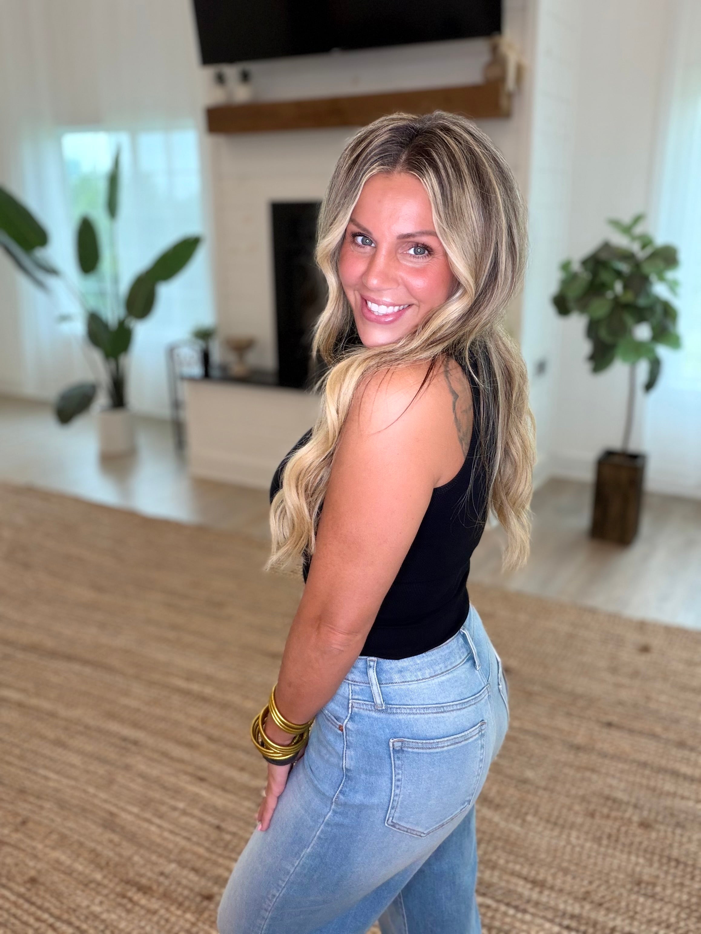 Black Round Neck Ribbed Tank Top