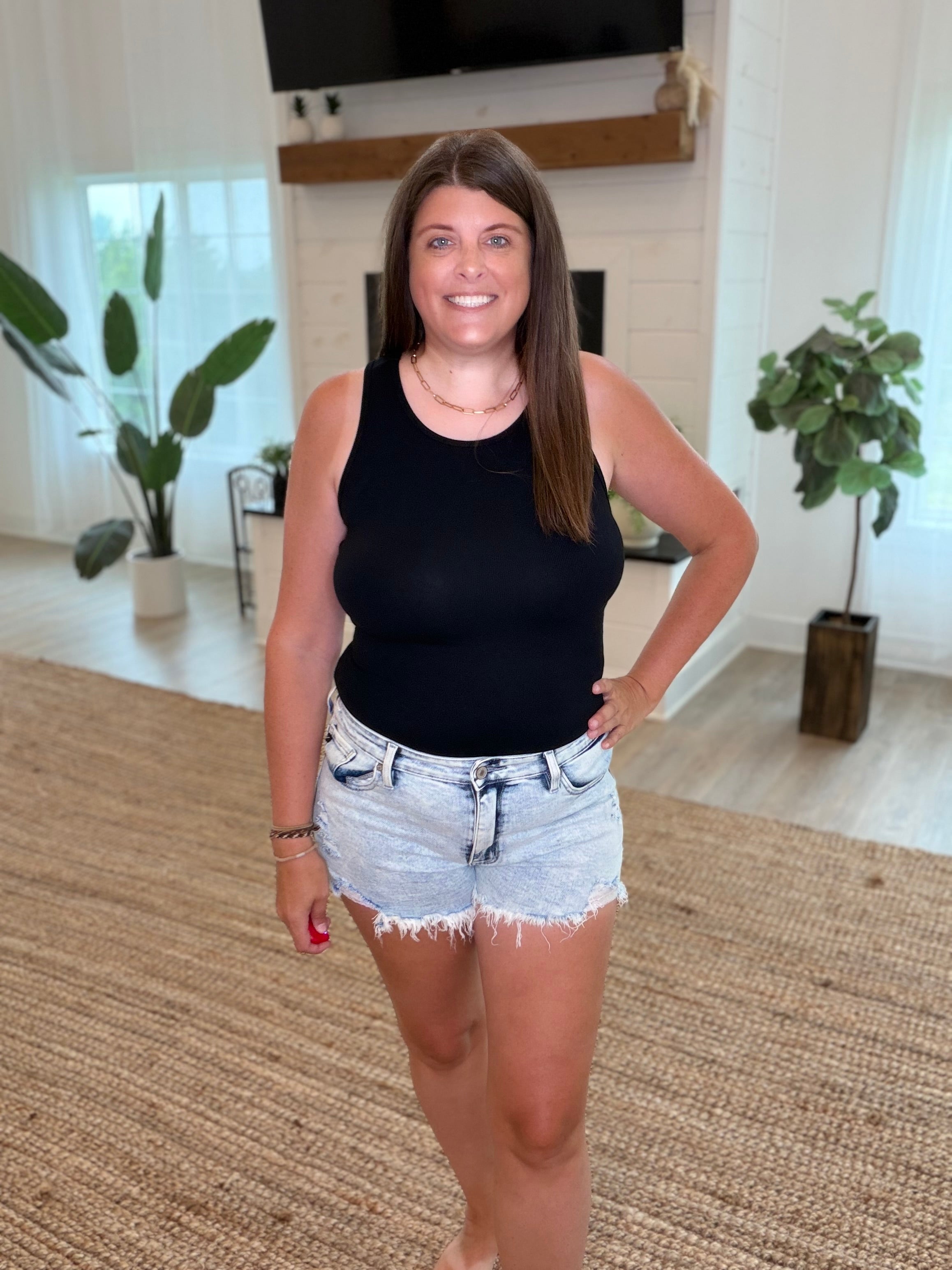 Black Round Neck Ribbed Tank Top