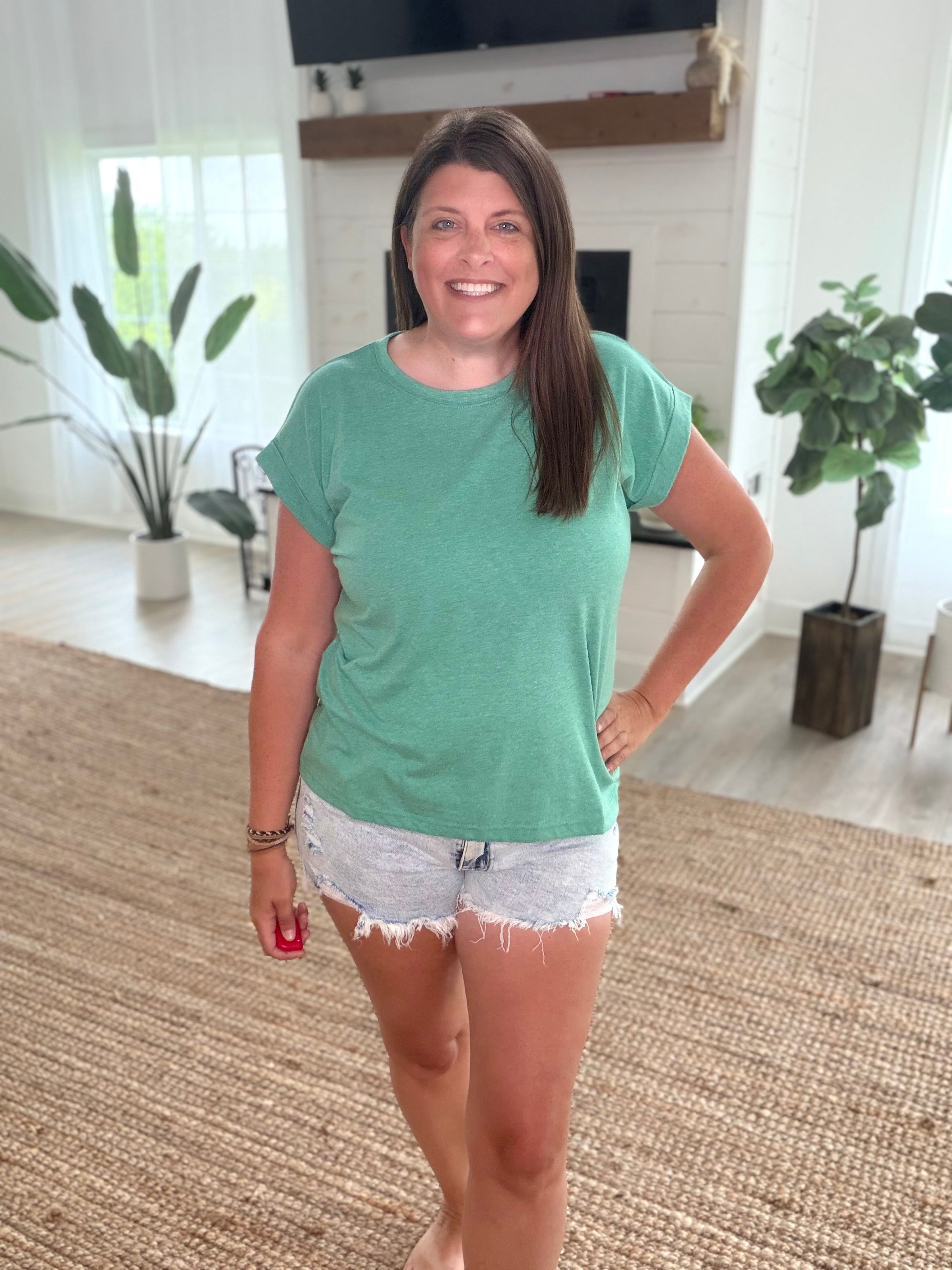 Heather Kelly Green Round neck folded short sleeve t-shirt