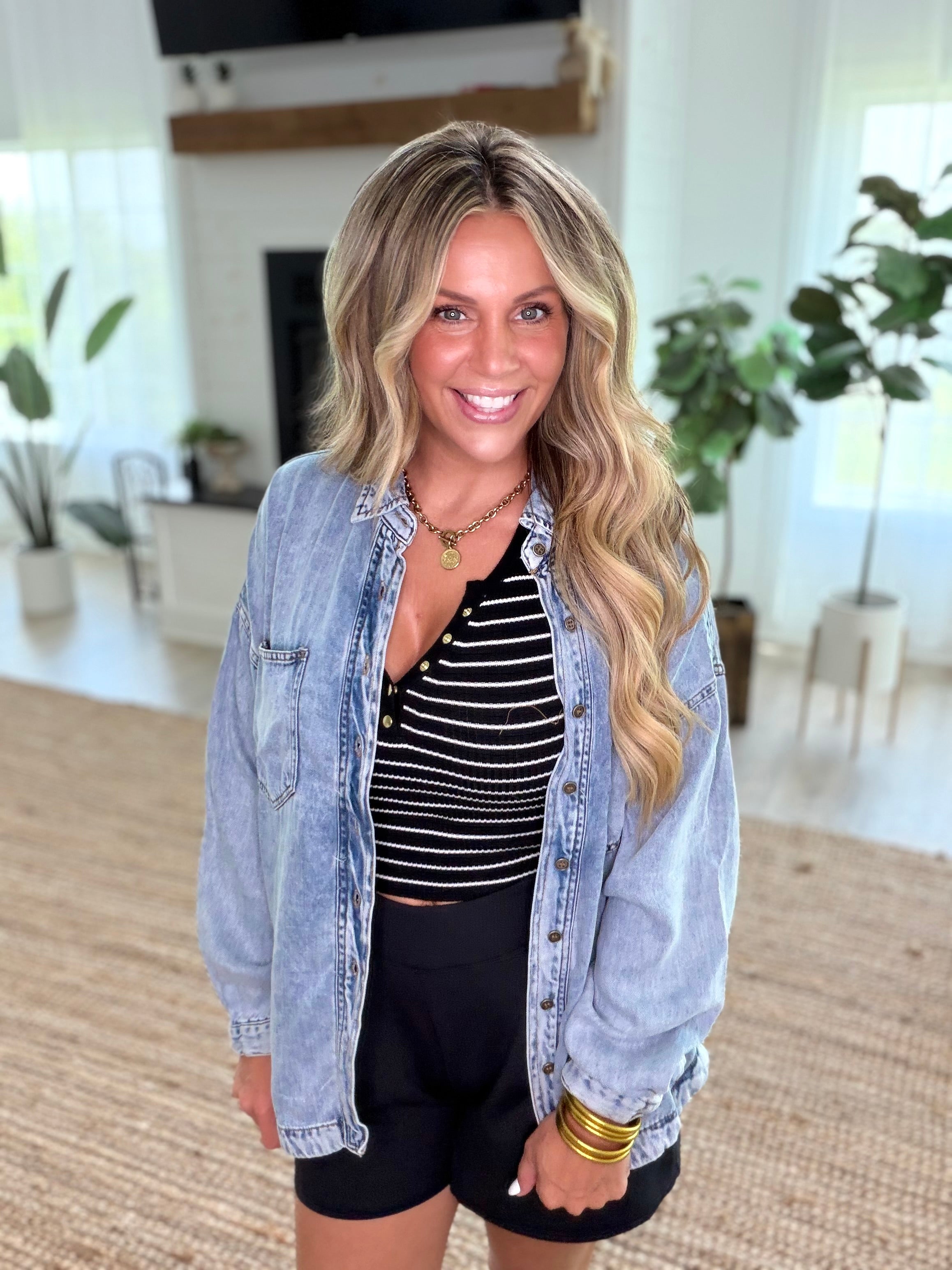 Chambray Washed Button Down Long Sleeve Lightweight Shirt Jacket